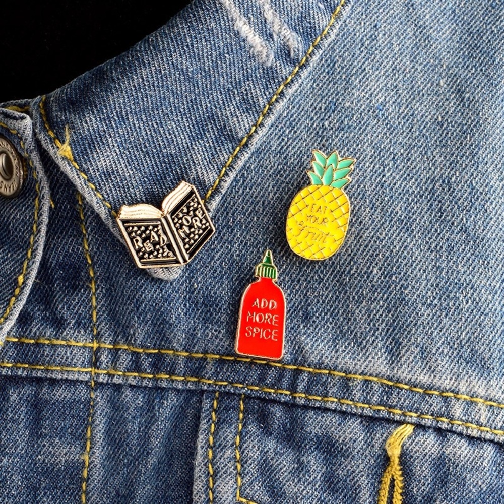 ‼️Must Bundle‼️Spicy Hot Sauce Enamel Pin  - Picture 5 of 6